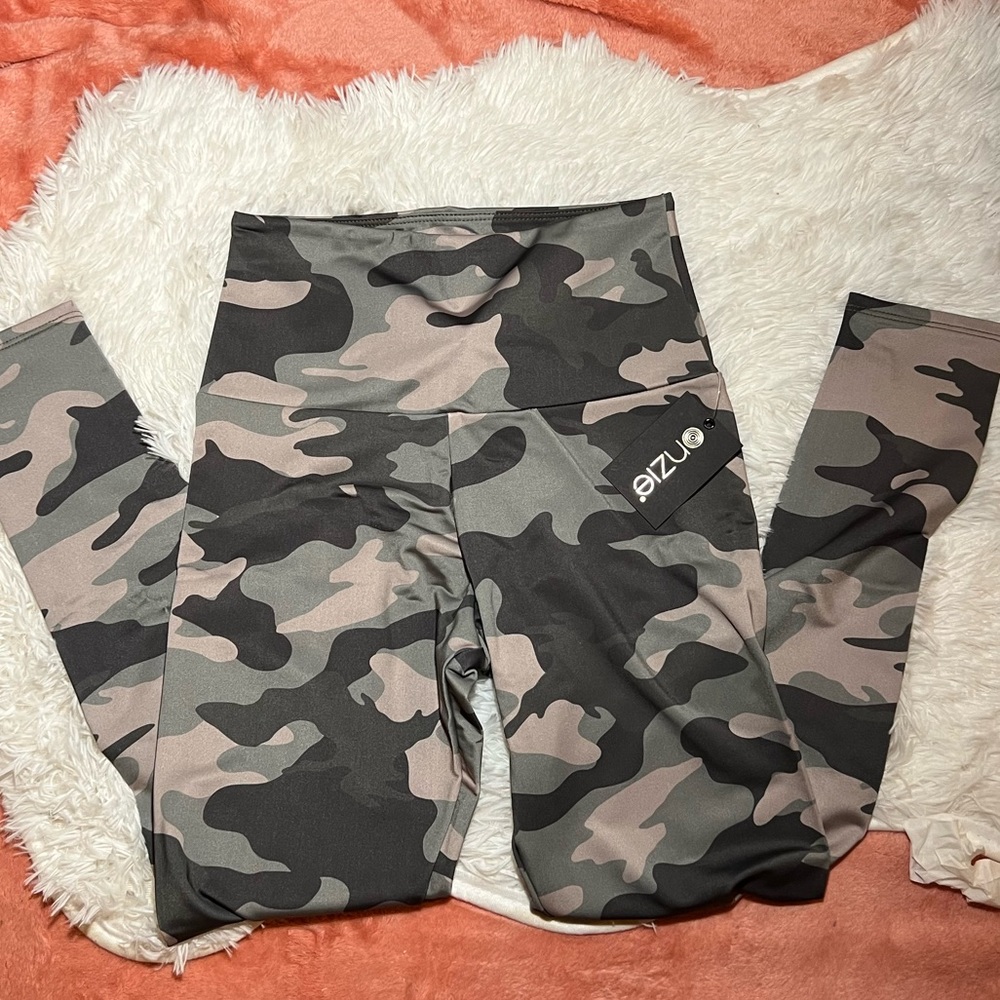 Onzie camo leggings